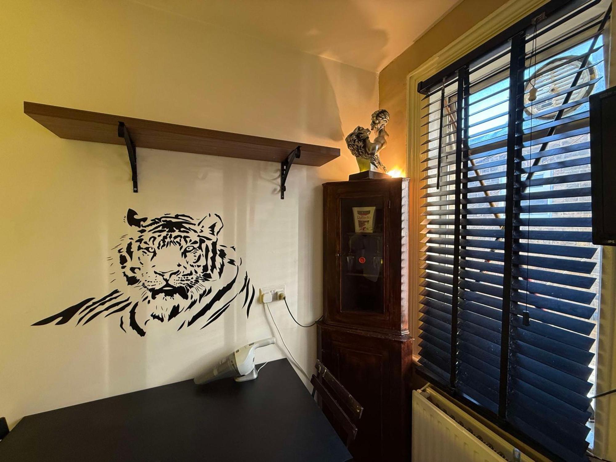 Apartment Studio London