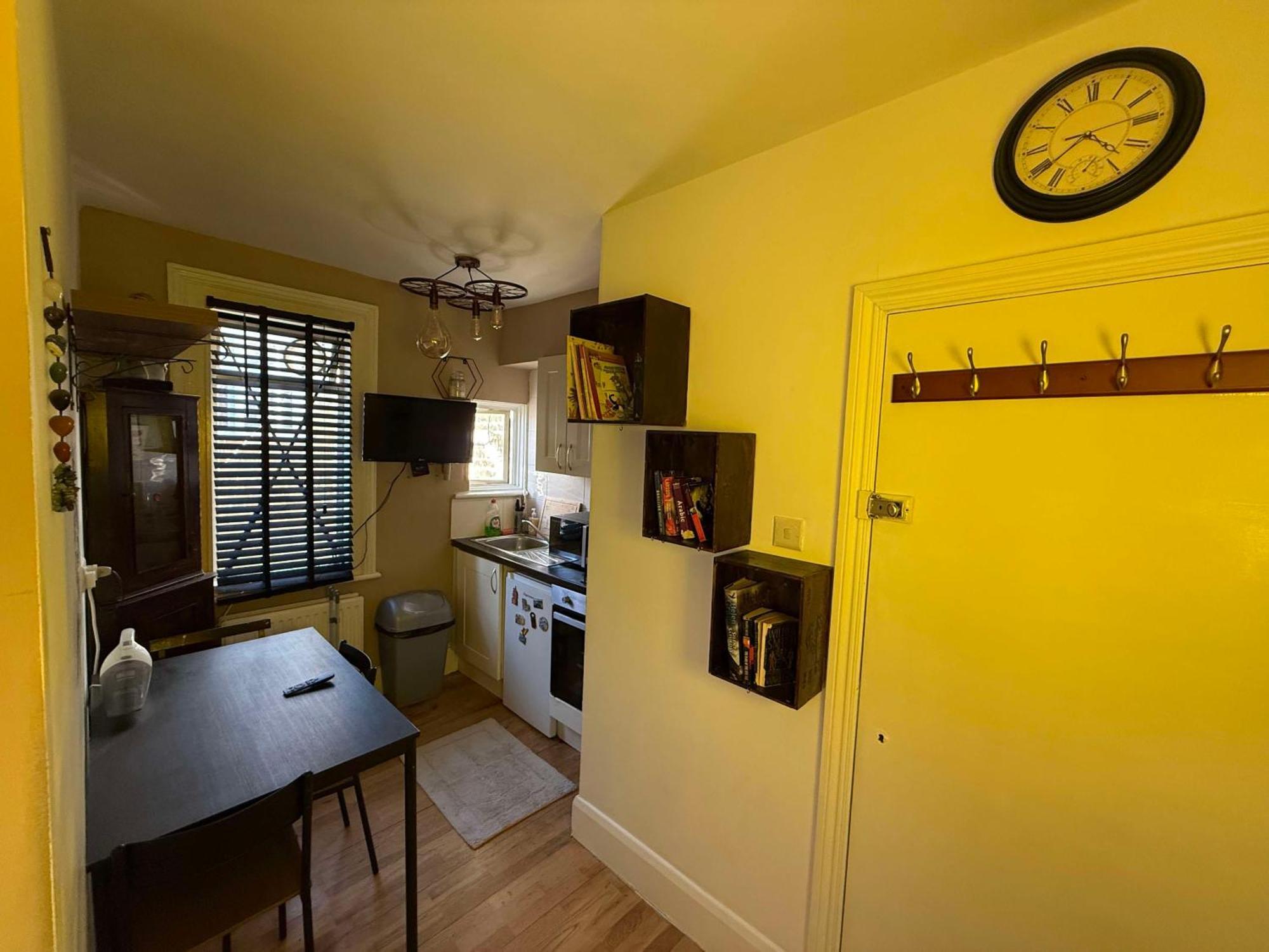 Studio London * London