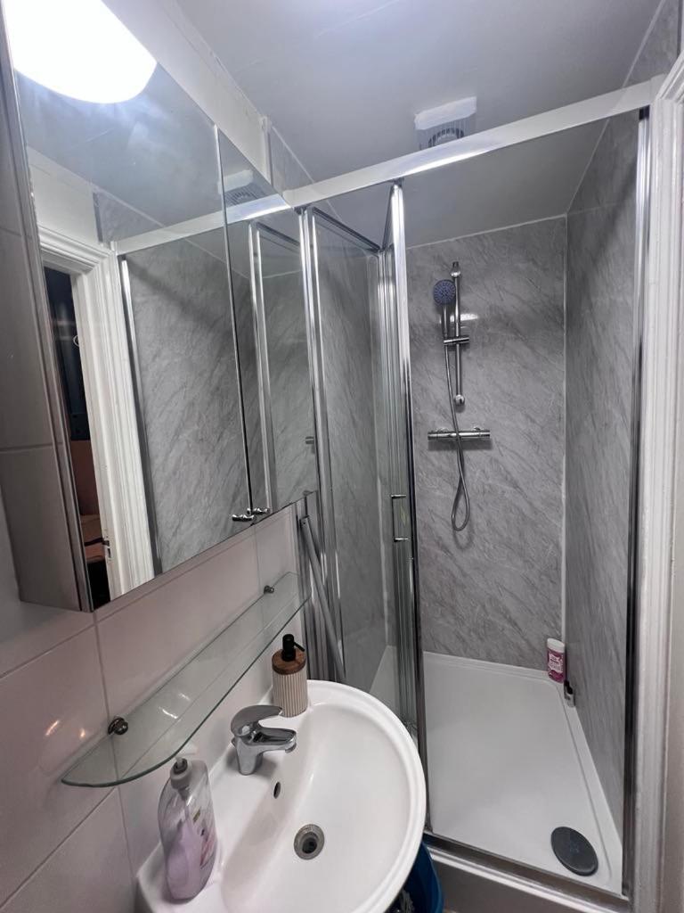Studio London Apartment